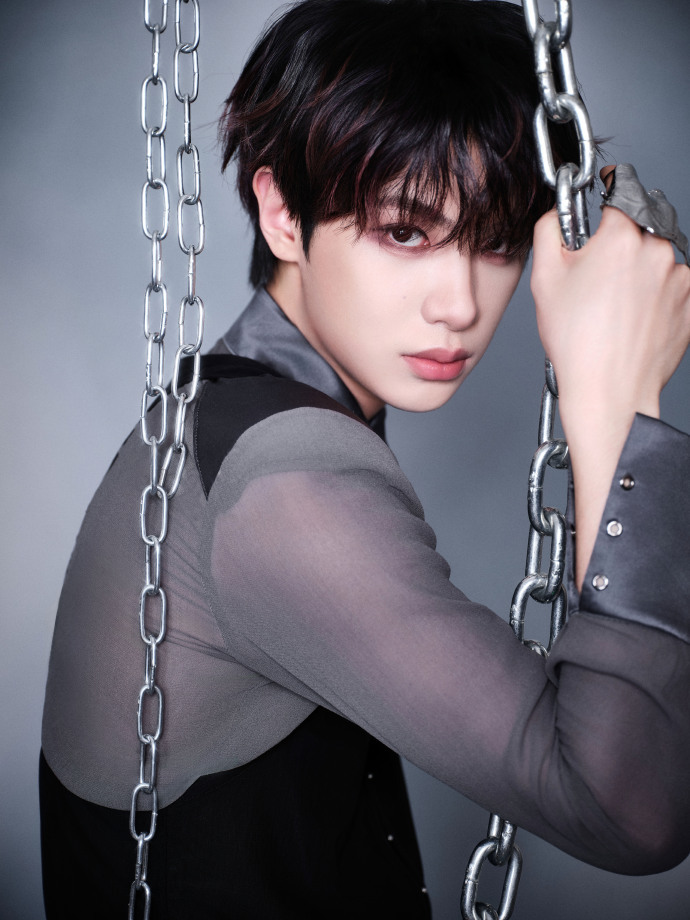 啊啊啊黄明昊这个造型所有人感受！！ 