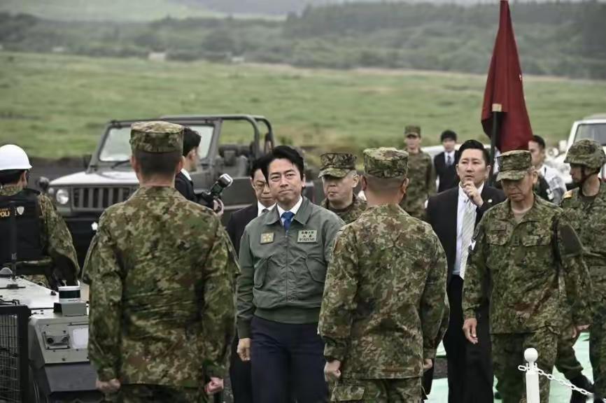 新加坡联合早报今天（6月20日）写道：“中国正通过与部分国家发表的联合声明中使用