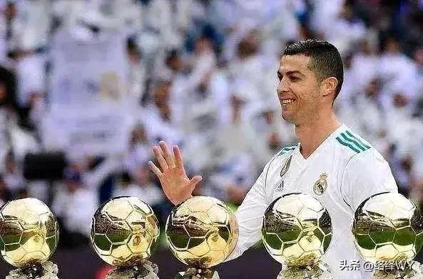 有人说，梅西8座金球毫无水平可言，最多只能顶C罗的3座。
2009年依靠队友依靠