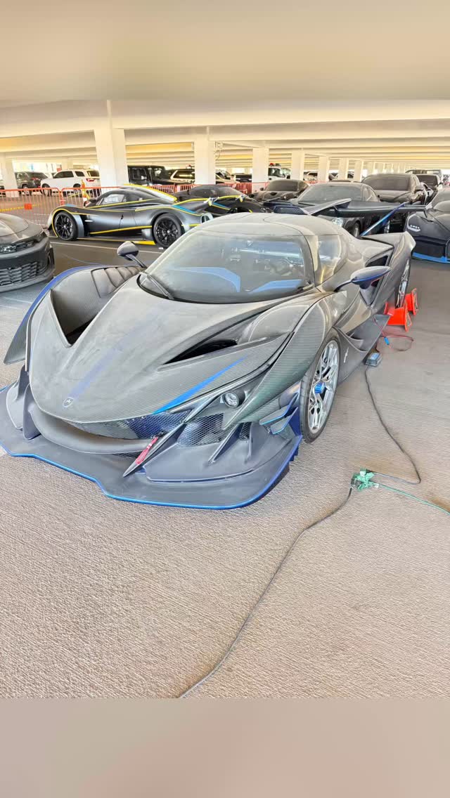 美国最近一起ZP中已被FBI追回的七台hypercar Apollo ...