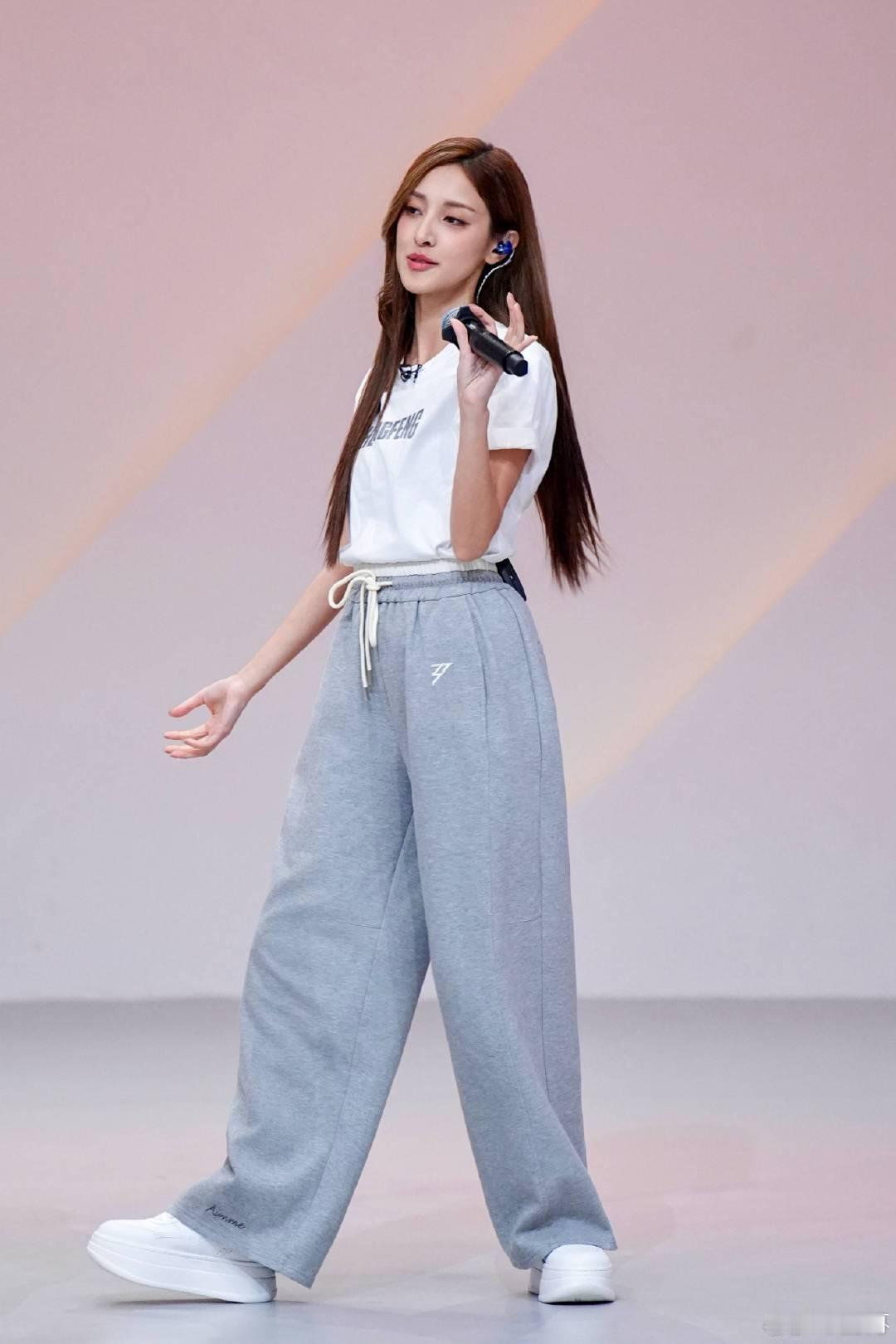 救救陈凯琳  陈凯琳不应该啊，她真的很强的，救救陈凯琳吧乘风2026