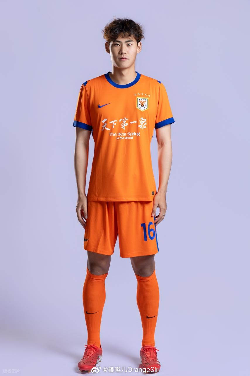 山东泰山B队球员号码，不逐一整理了！5号李钧鹏 29号马银灏 9号孙梓越 21号