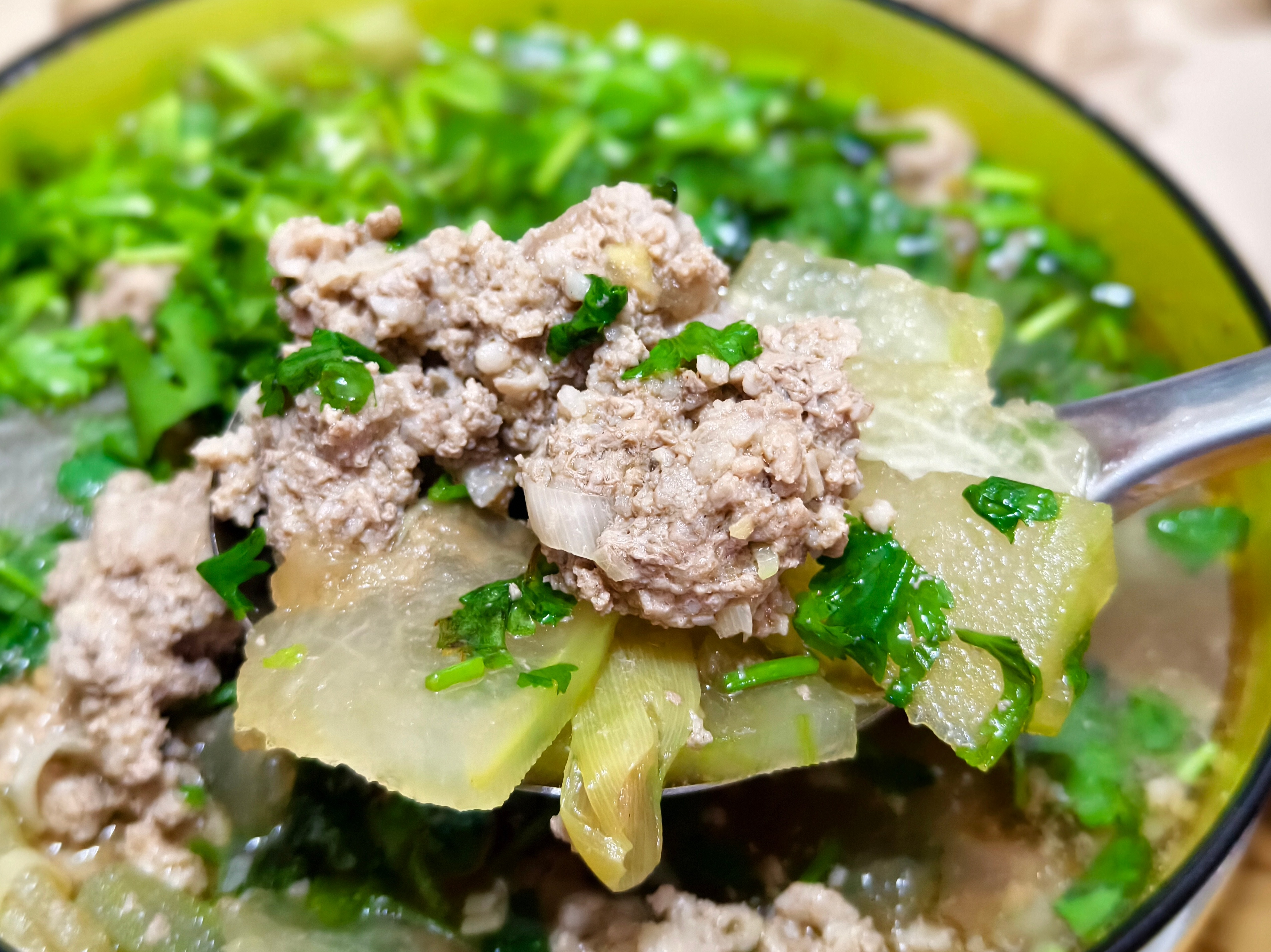 冬瓜丸子汤，香香泛油光！你耐就嘛主食吃？ 天津