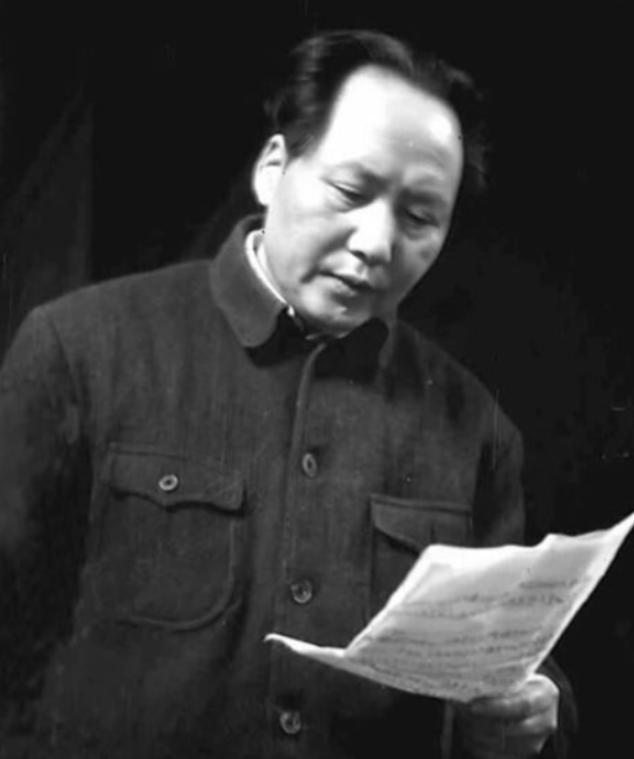 1942 年党内就已出现 “毛泽东主义” 的正式提法，多位根据地主要负责人公开倡