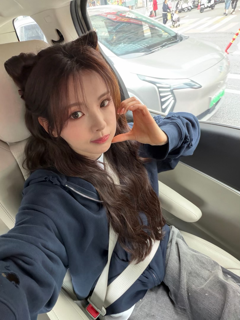 杨超越好热爱演戏一女的杨超越好美萌不惧前路坎坷，咬牙坚持热爱。盼望杨超越解锁更多