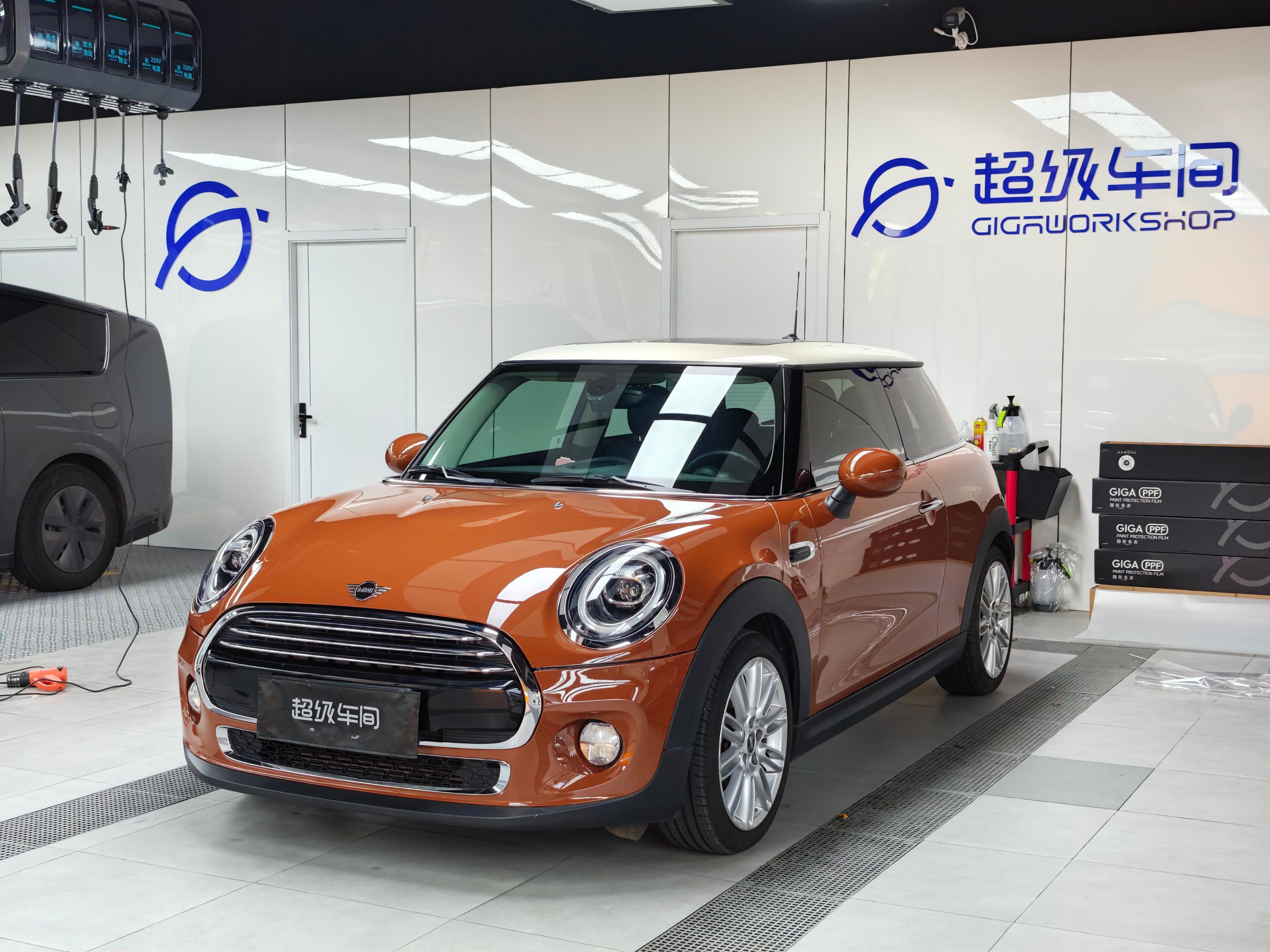 原厂蓝色Mini改成巧克力色，哎呀 嘉兴·超级车间·汽车贴膜(嘉兴店)
