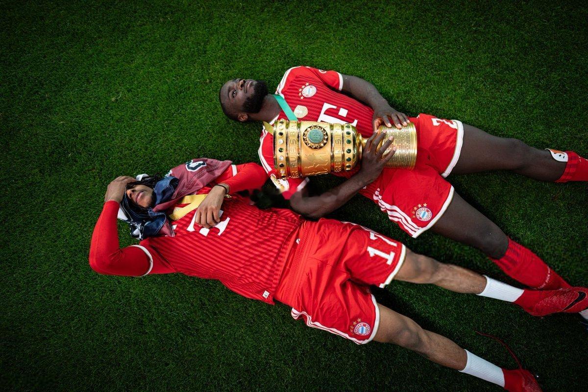 拜仁夺得德国杯冠军Michael Olise & Dayot Upamecano