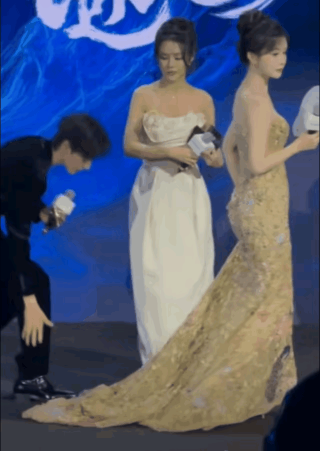 王弘毅给孟子义提裙子，却被网友嘲笑“看人下菜”。起因是去年在腾讯大会上，王弘毅跟