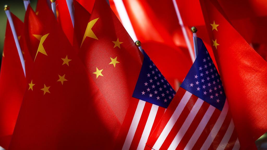 我最近发现美国出了一招，想卡中国脖子，结果先把自己卡死了！
这次美国瞄准的是三四
