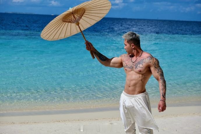 肌肉健仕MuscleHome 摄影：出镜：GStyle[超话]FocusMan型