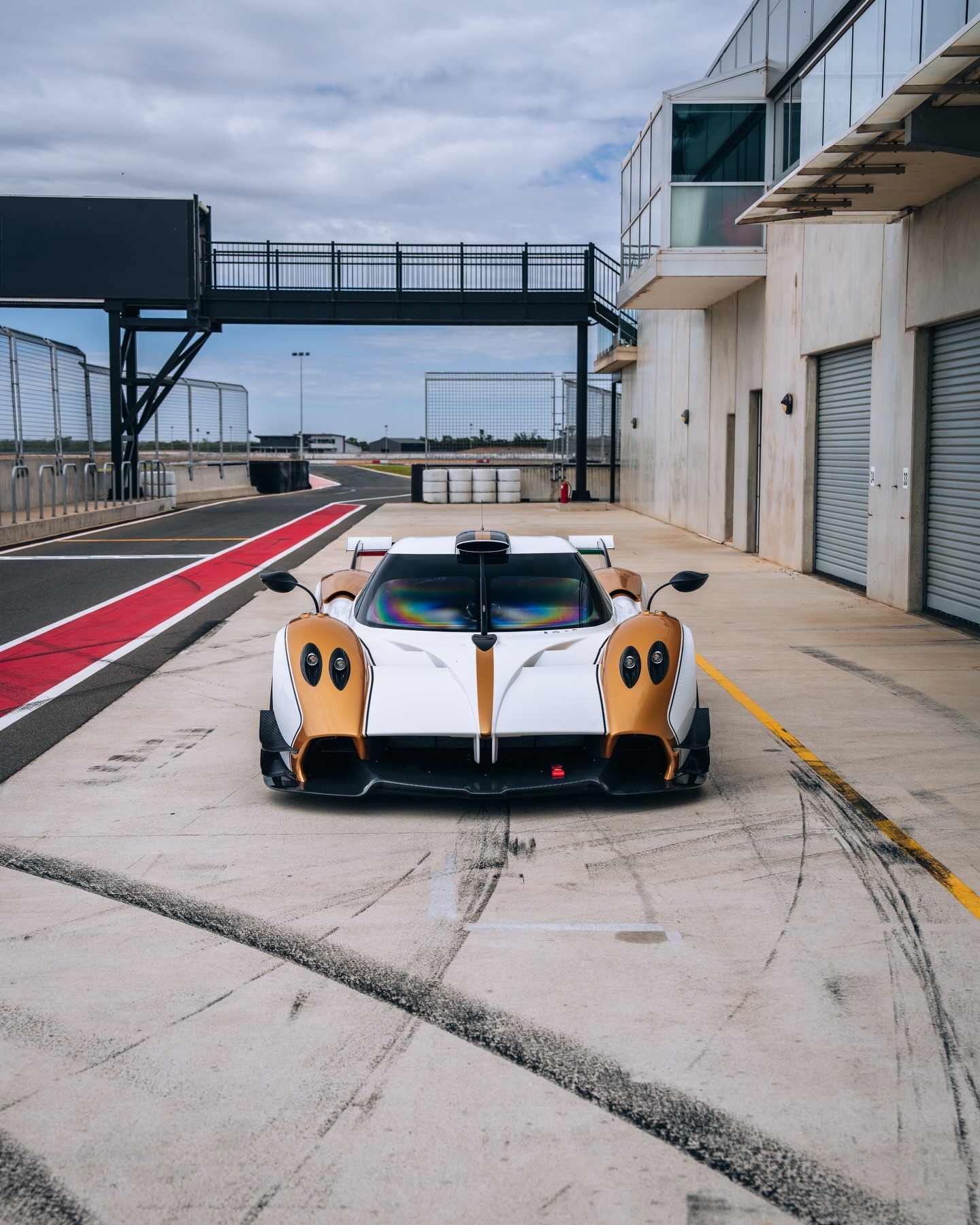 阿德莱德最新交付 Pagani Huayra R Evo Roadster 