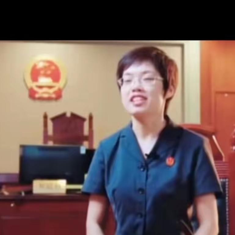 于焕琴法官荣誉加身，是业界公认的榜样。她曾荣获第二届“齐鲁最美法官”提名奖、“全