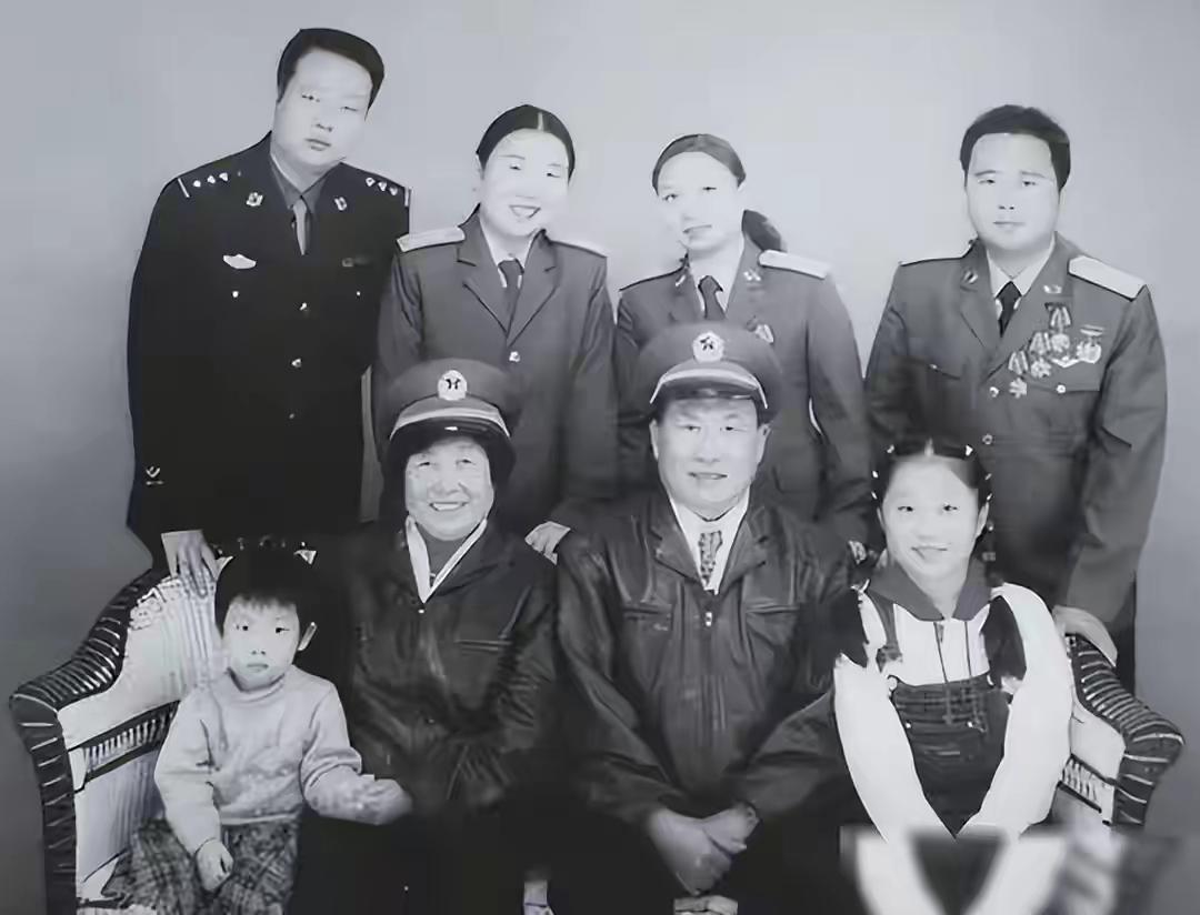 原子弹试爆后，张连芳怀孕，领导说：生下孩子不仅是你的事

1967年春天，马兰的