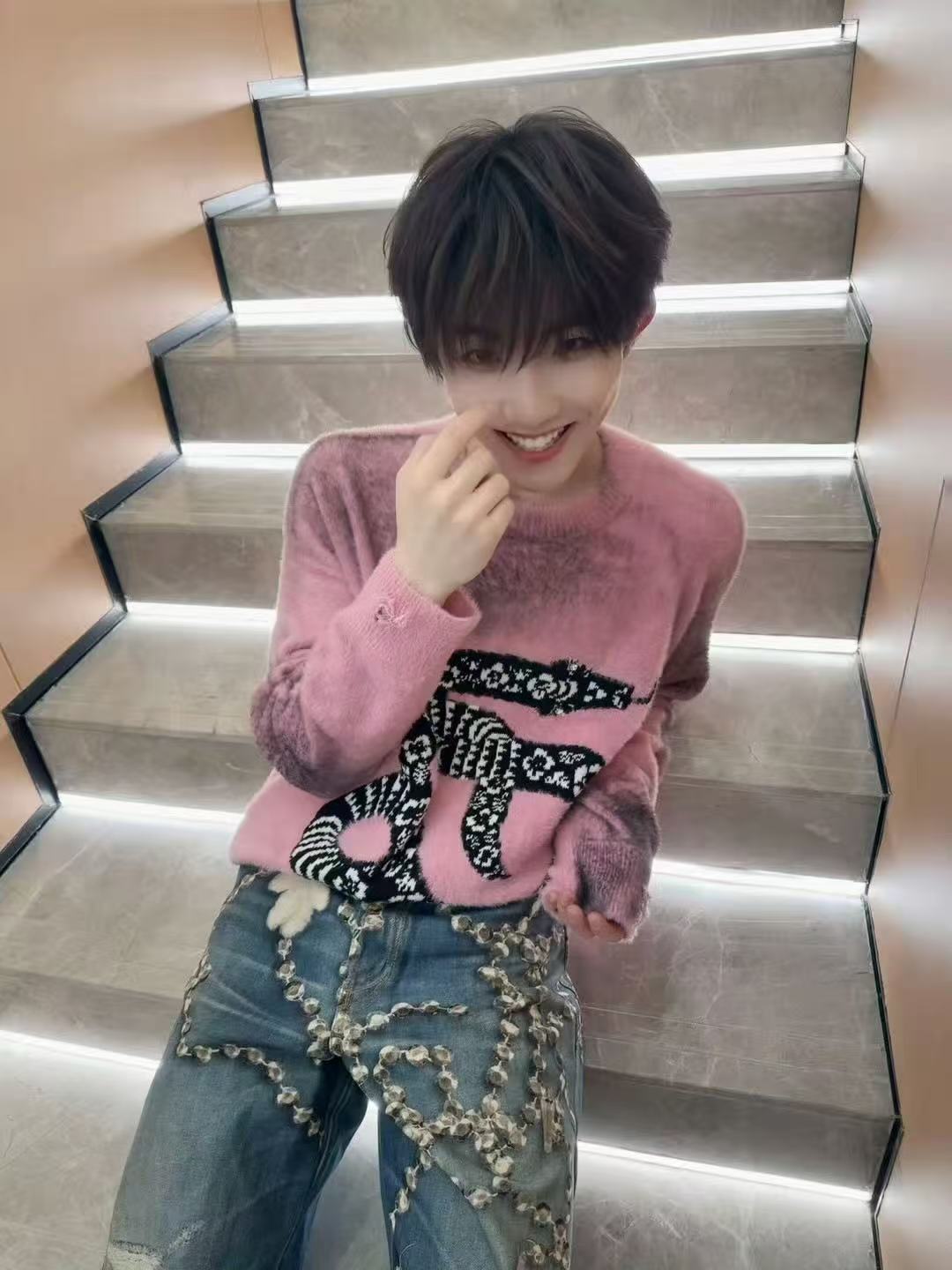 苏新皓你们开心吗 苏新皓十一月的第一天很开心 小甜豆上线～11月第一天就看到小苏