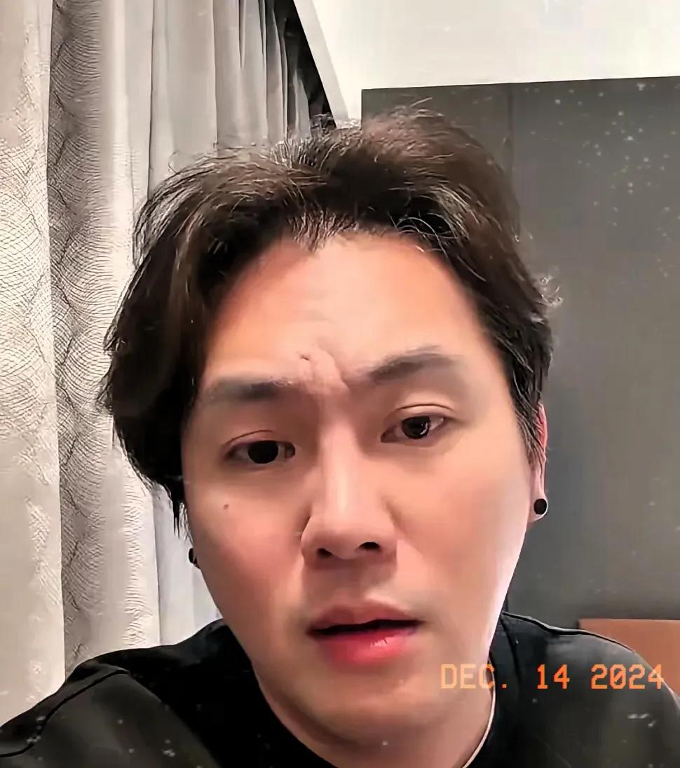 在最近的直播中，湾湾博主呼吁徐女士不要以抚养费来限制孩子的发展。说实话，这话可真