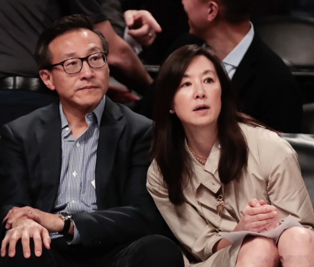 之前一直觉得他俩就是神仙眷侣啊！1996年就结婚了，至今已有30年之久。没想到也
