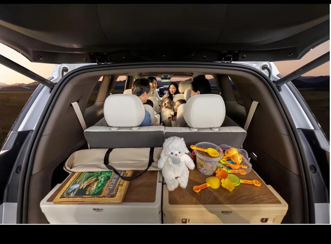 别再纠结奶爸车只能选“大面包”了！身为过来人，我曾以为空间和操控就是奶爸选车的死