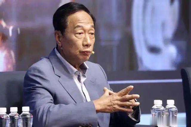 国民党2024大选到底谁能谁能“应召”出线？是侯友宜还是郭台铭，现在谁也不敢确定