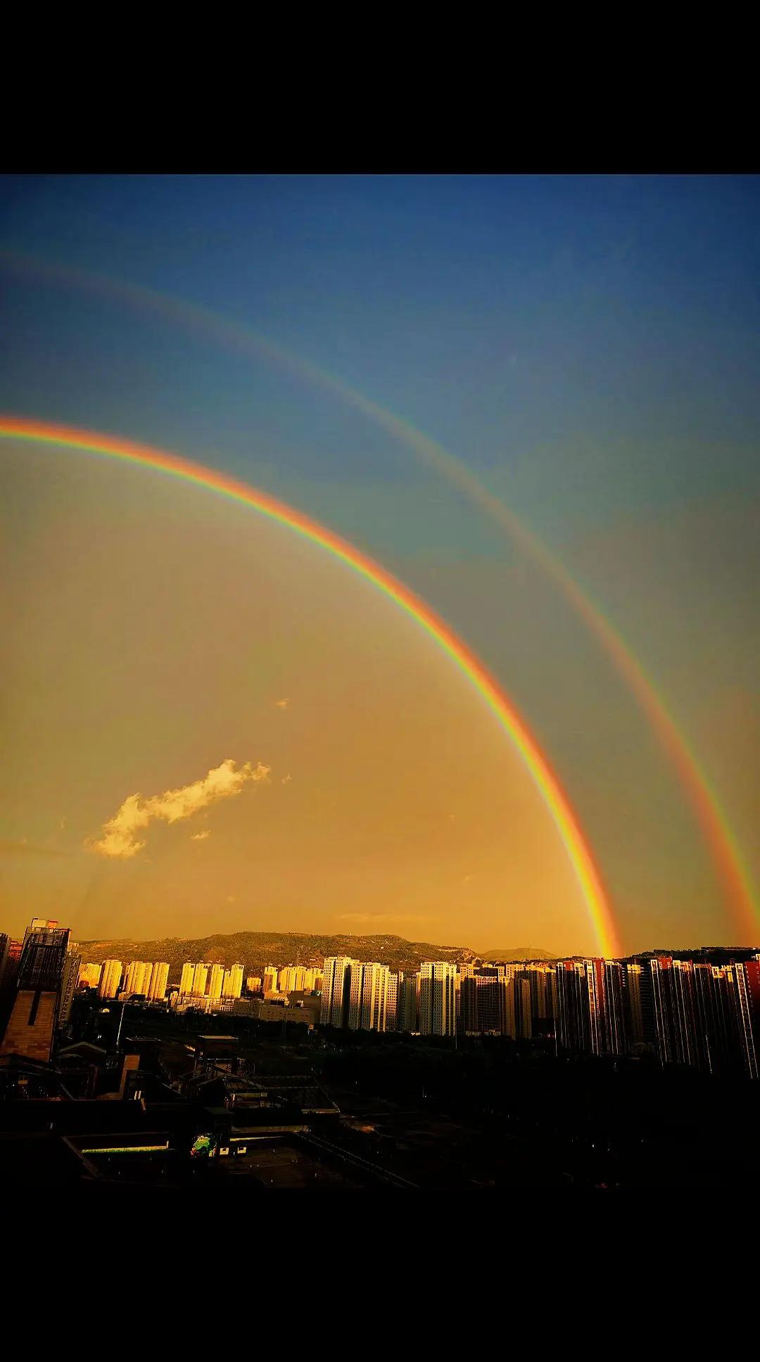 天水人的朋友圈被“双彩虹”刷屏了