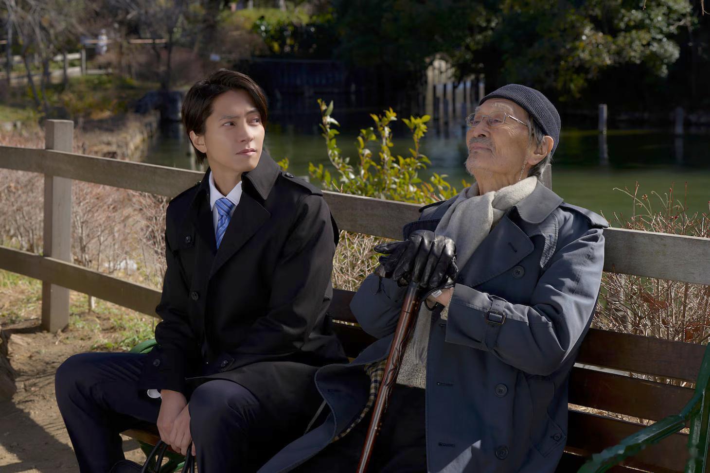 海外影视速递山下智久主演、福原遥 共演电影《电影 正直不动产》公开剧照，将于5月