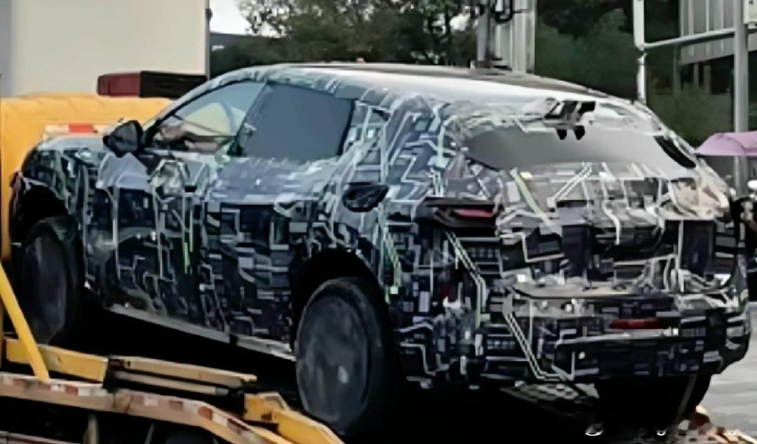阿维塔15曝光看着是一台常规一些的中大型SUV[思考] ​​​