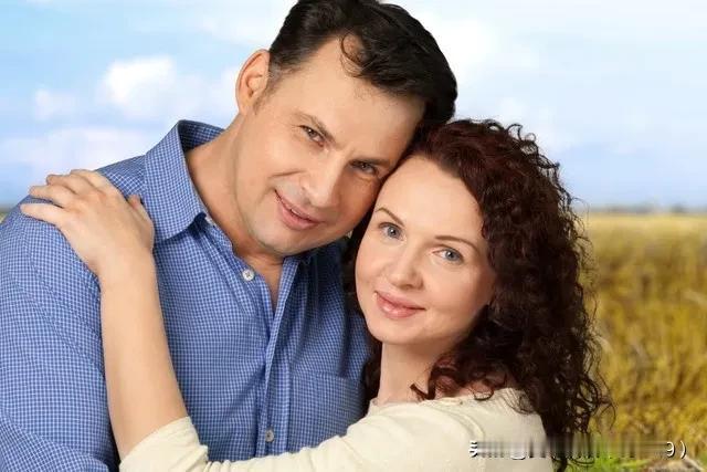 夫妻之间的感情和关系究竟如何，主要还是由双方的人品来决定。毕竟人与人相处是相互的