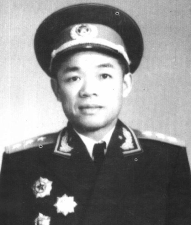 1986年，开国上将韩先楚病危，他放心不下跟了自己近20年的秘书姚科贵，就给总参