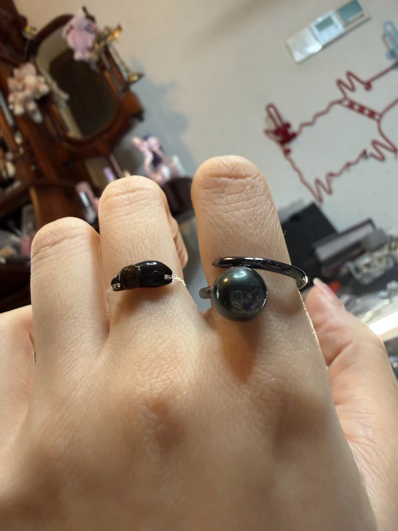 黑钉子是金的帅 