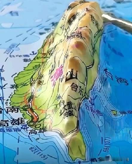 台湾某些人说：“要是大陆强行统一，台湾人民绝对不同意”。咋听起来台湾某些势力好像