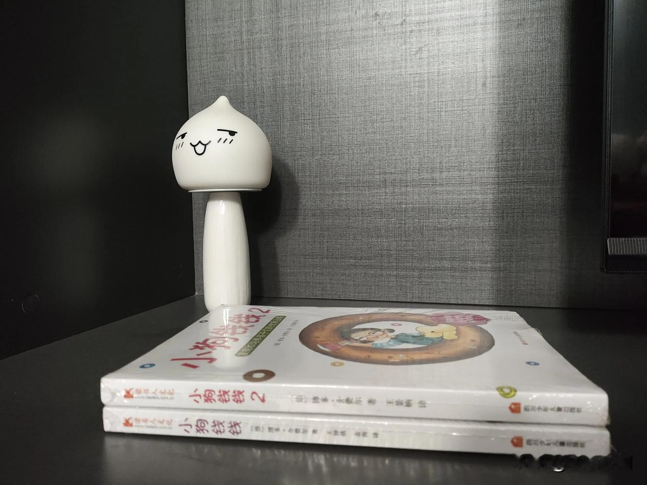 他叹息道:“很多人从来没有明确过金钱对自己而言有什么意义。”
我想了想，我也确实