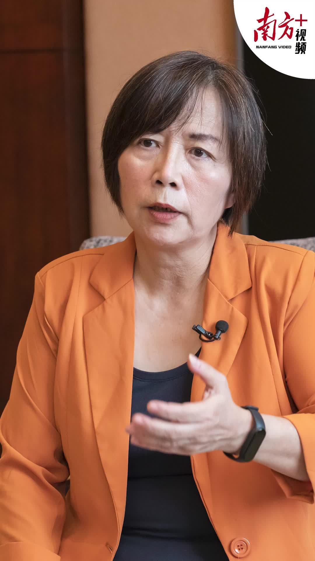 黄智贤帮谷立言洗白，还说自己“不斩来使”——这逻辑跟“绿智贤”有什么区别？

黄