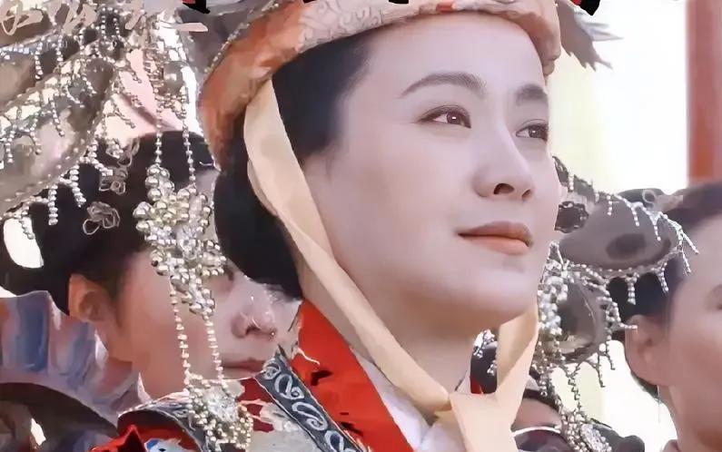 朱元璋杀功臣眼都不眨，却怕老婆摔筷子。
马皇后从粥铺女儿到一国之后，只做三件事：