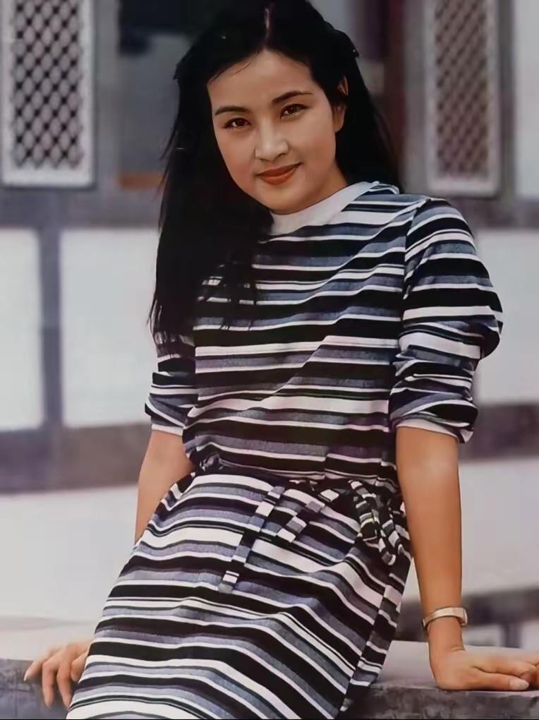 2025看《一路繁花》，建议所有女生都去学庆奶！才看完第一集，就已入庆门！这档综