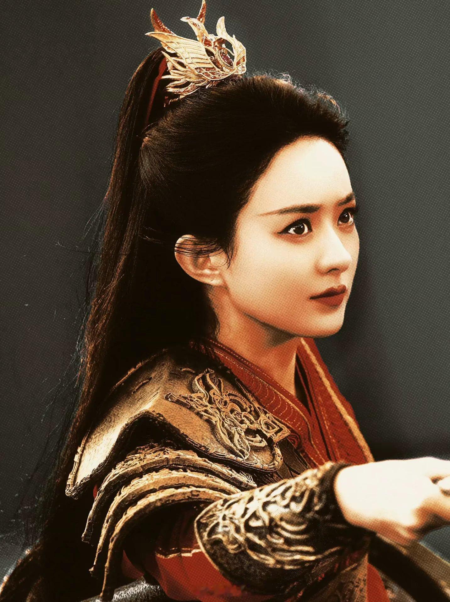赵丽颖[超话]赵丽颖 zly 赵丽颖正能量“与其让自己困在这里，不如勇敢地往前迈
