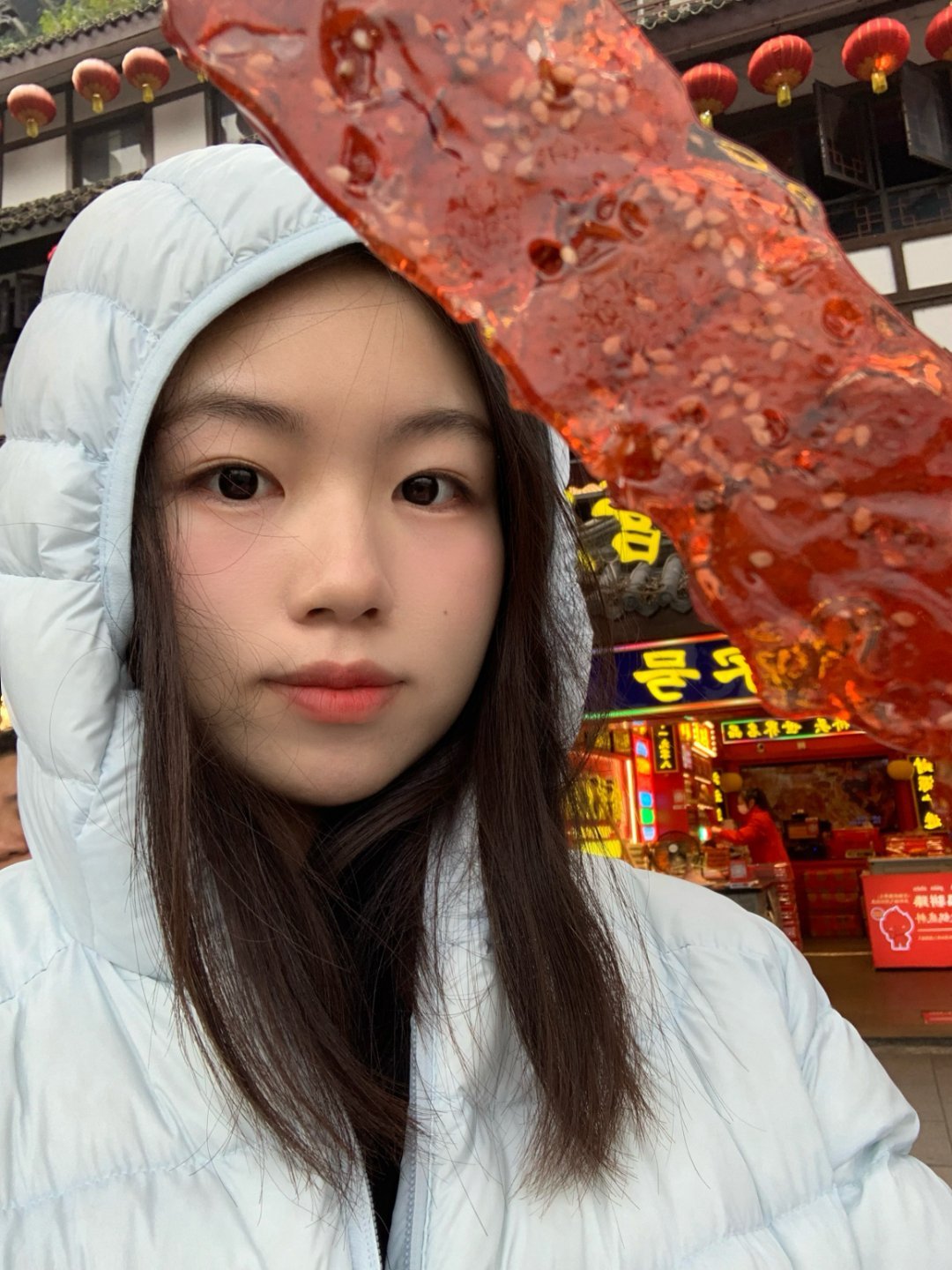 还没到夏天最热的时候我已经在无限怀念秋冬天了…这个扁扁的山楂糖葫芦我想你🥹🥹