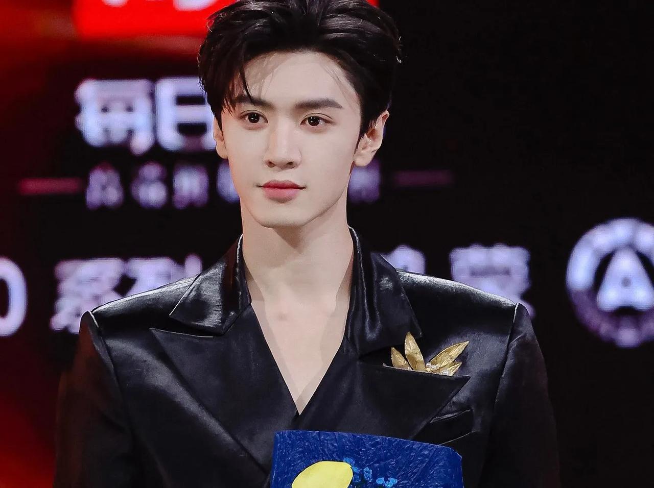 快来看看我新换的主页背景吧