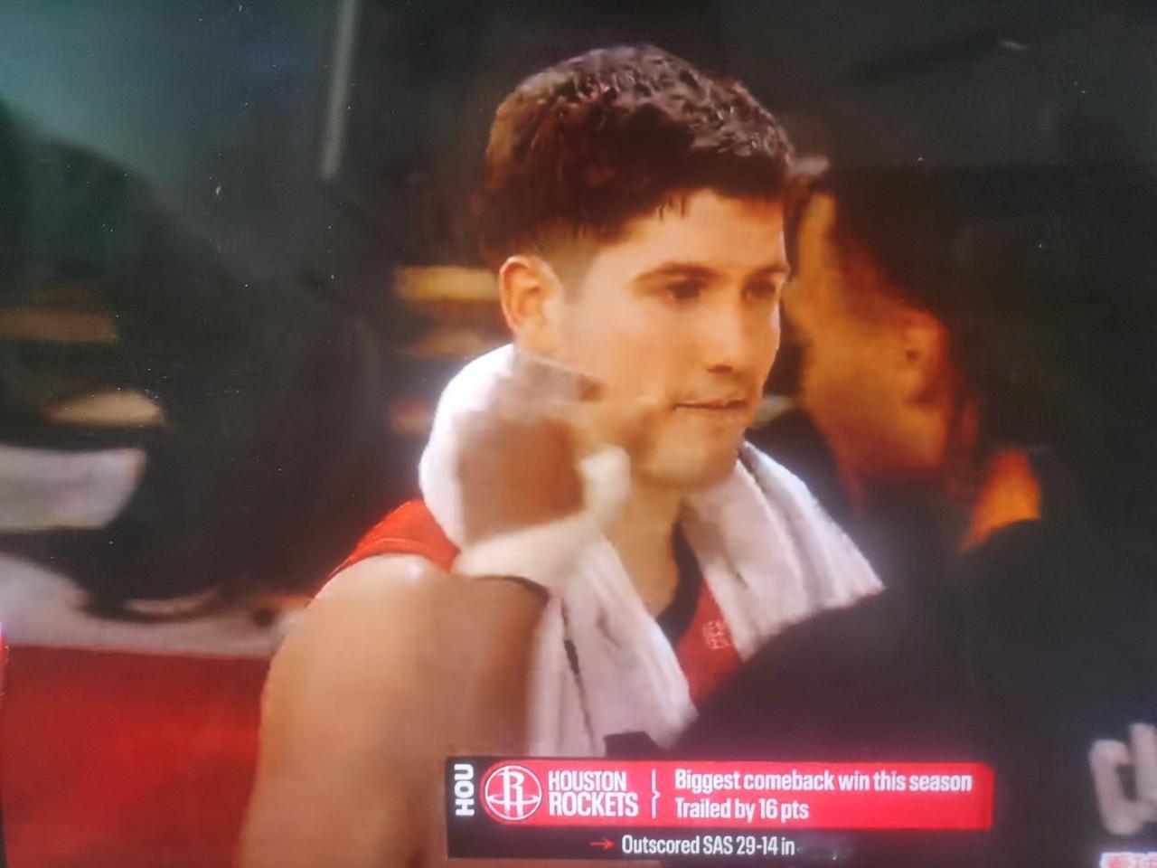 探花引领火箭的蜕变！

        火箭主场111-106，主场拿下马刺！3