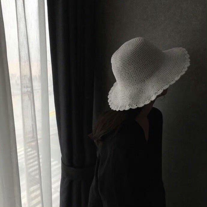 “表达不出来的情绪 才是真正的压抑 有一种累 无人可说 无人可懂” 