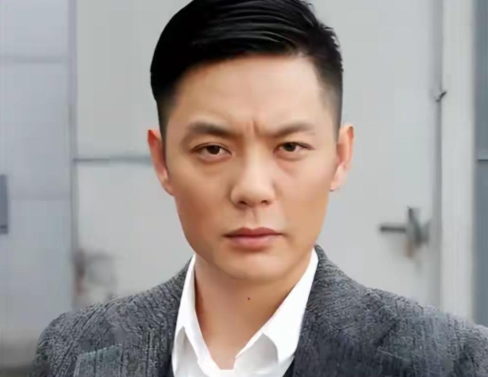 离婚9年，傅程鹏早已跻身香港名流阶层，前妻程愫终归还是输了
娱乐