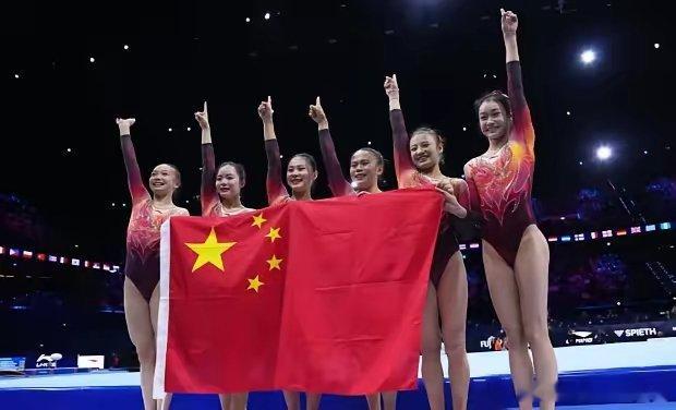 中国战胜美国！0.233分绝杀美国，零失误笑傲全场！中国体操女团用无可挑剔的表现