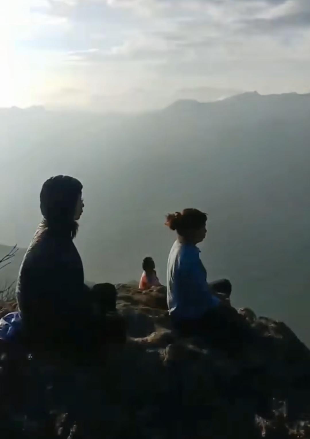 有很多网友看我天天相亲后，就说我不应该结婚。我问她们为啥不能结婚？她说古代很多道