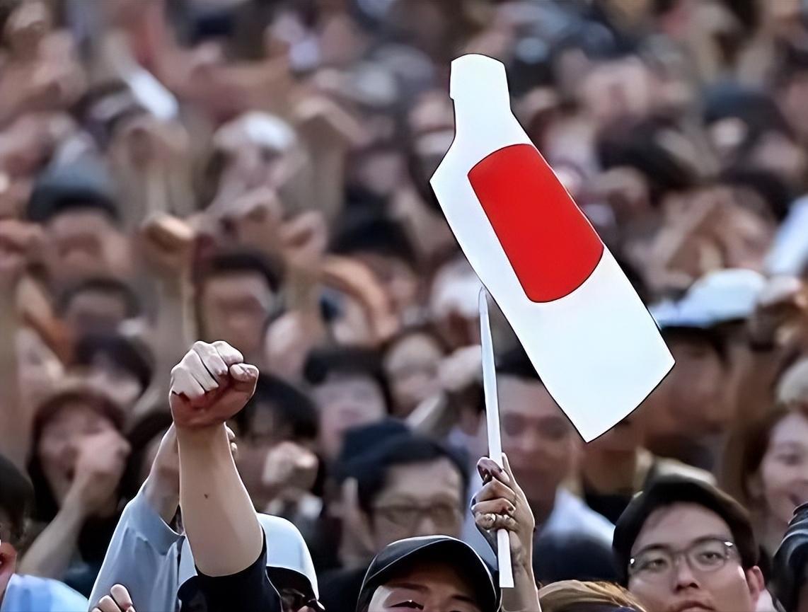 一位日本华人曾经表示"讲实话，中日如果开战，中国是打不过日本的，日本武器领先中国