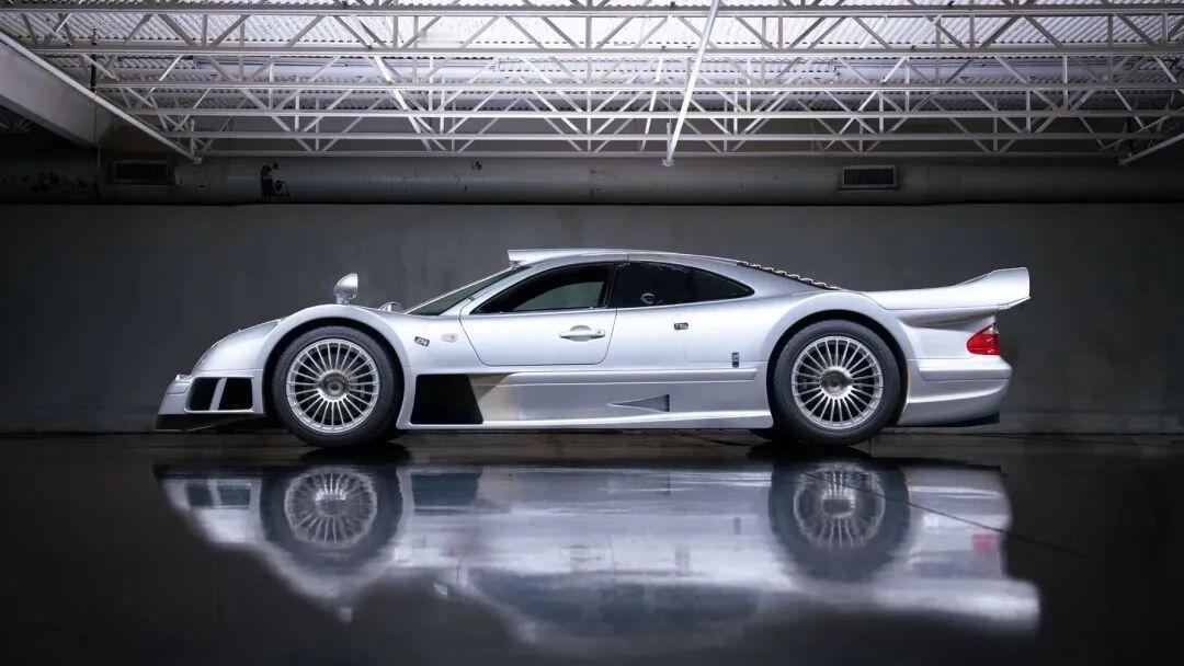 Mercedes-Benz AMG CLK GTR！一台可以合法上路的赛车🏎️