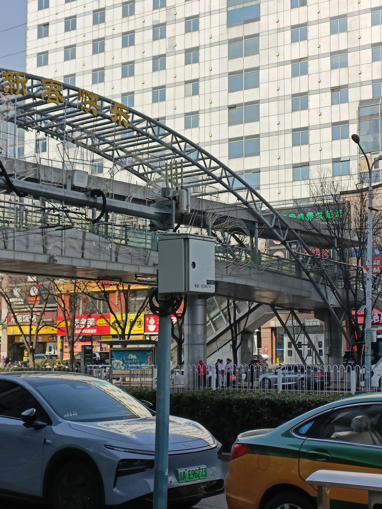 晒图笔记大赛北京的大街，楼房已是最突出的风景