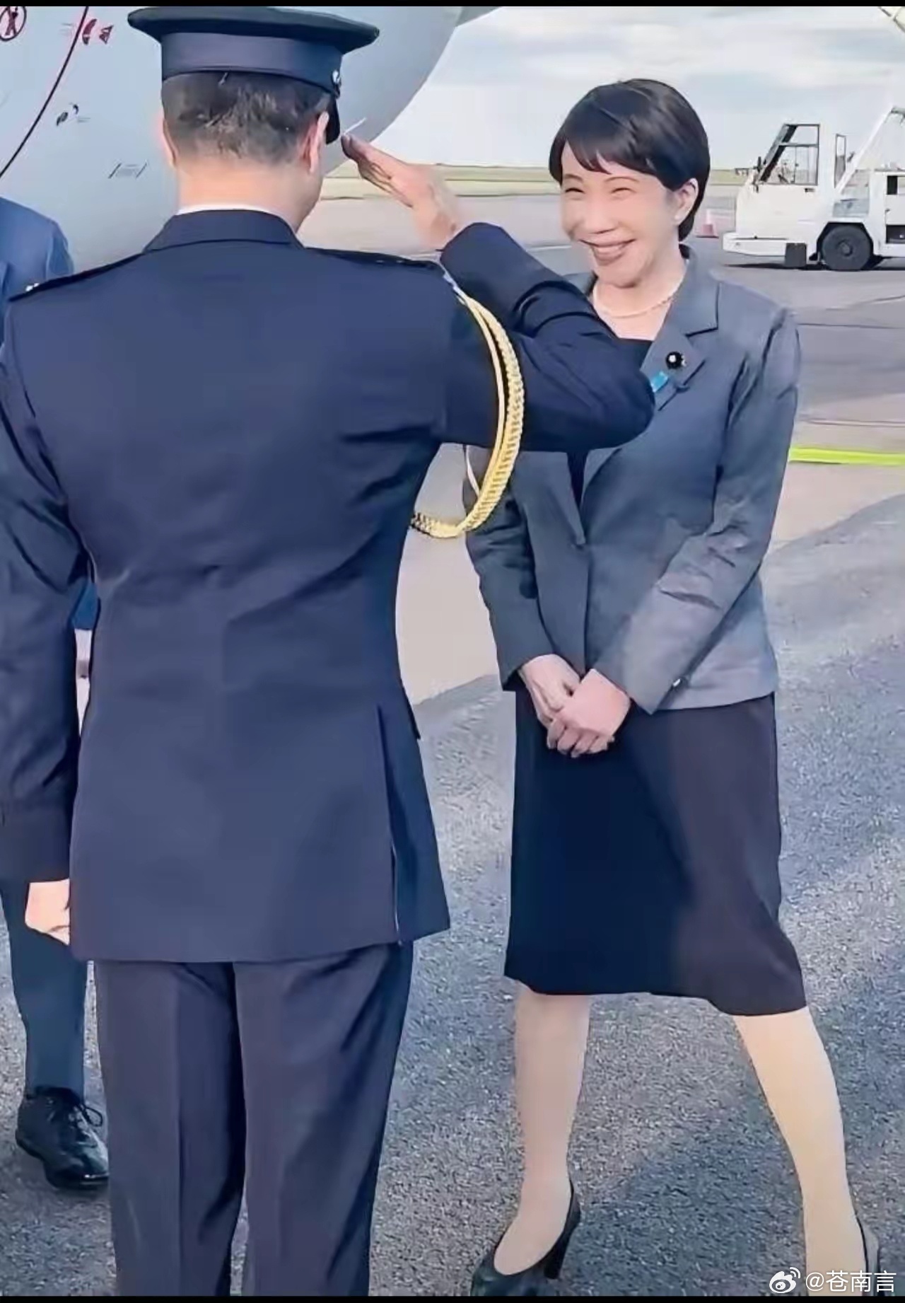 高市早苗抵达英国没有欢迎仪式日本首相高市早苗抵达英国开启欧洲之行，却遭遇接待降级