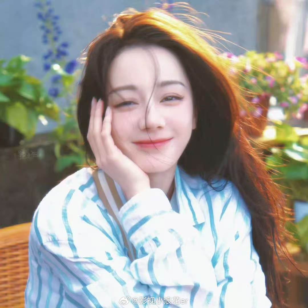 迪丽热巴唱到陈飞宇抱拳了迪丽热巴给陈飞宇唱生日歌迪丽热巴问白日提灯固屏去哪了 热