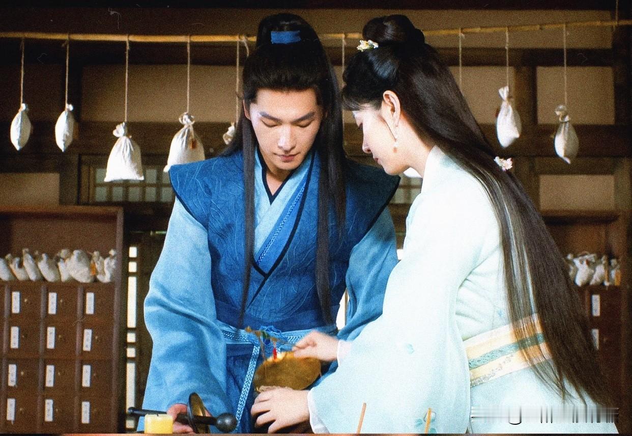 赵晴版墨彩环：从“木头美人”到“一滴泪封神”

2025年真人版《凡人修仙传》没
