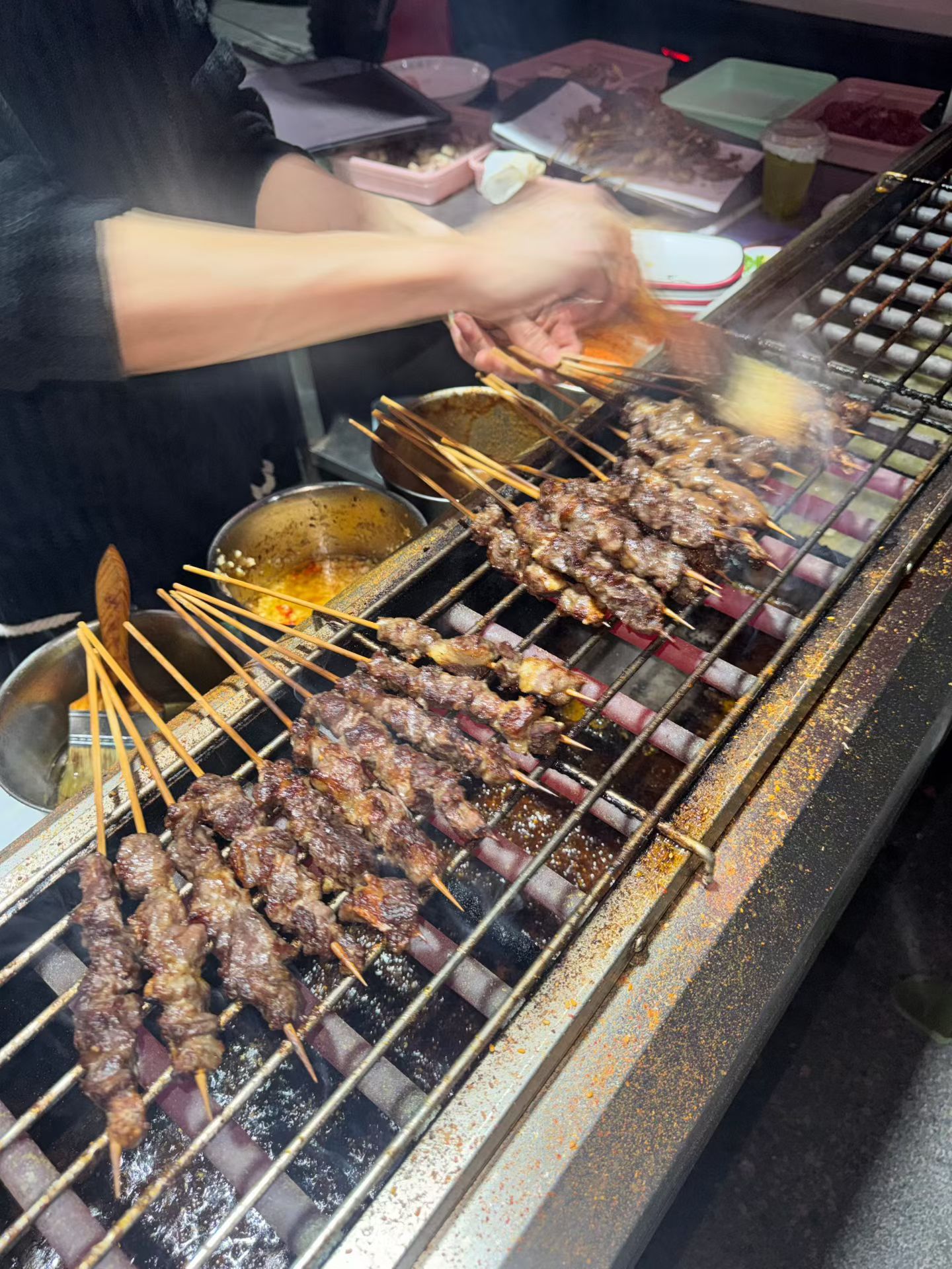 你的笑容价值千千万🌸贫穷的思维里，装满了计较和抱怨😂富有的思维里，装满了付出