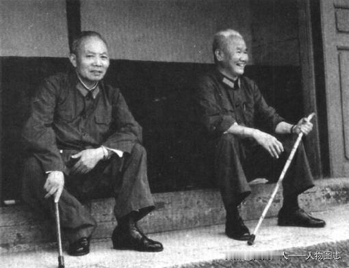 一九七八年六月，陈再道与刘志坚在昆明。