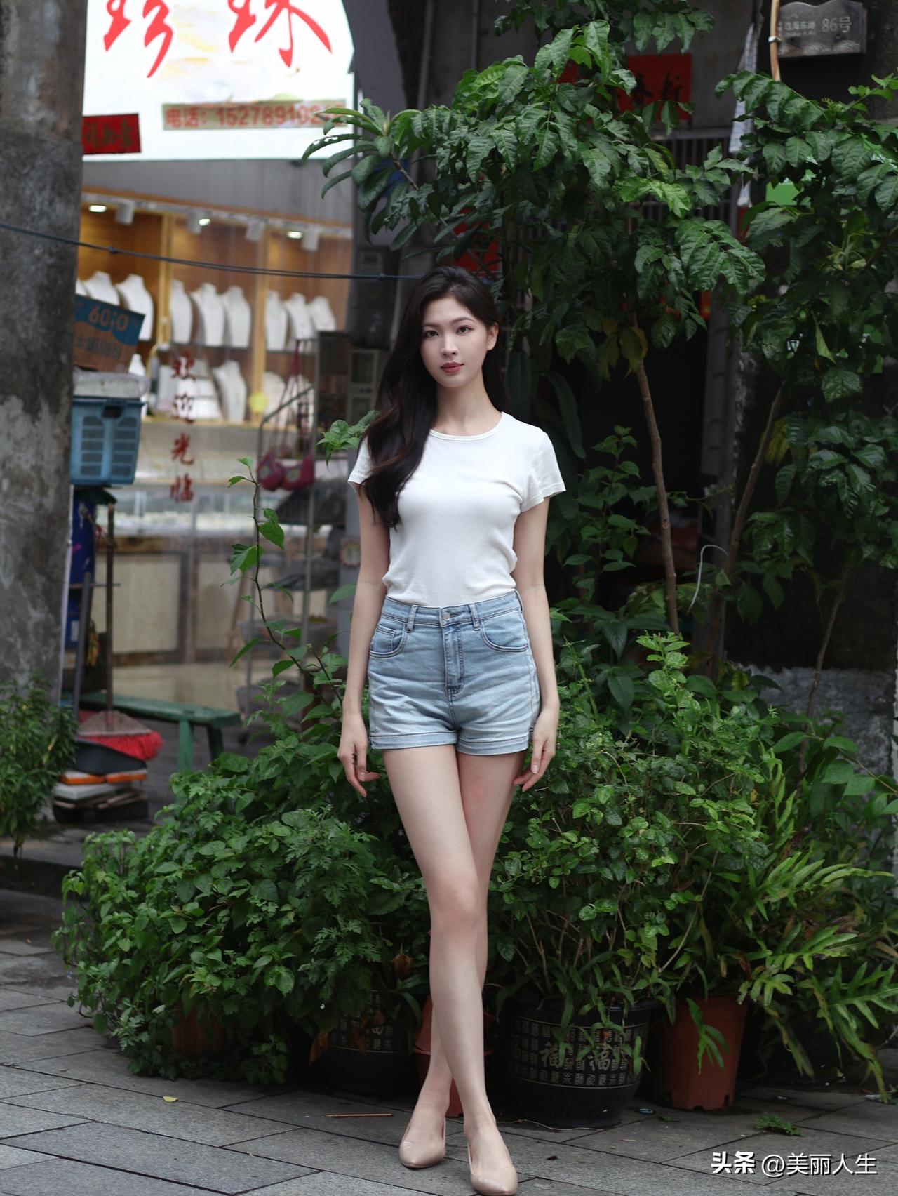 不必等风来，我自赴花开。
满目繁花，皆是生活的温柔序章。